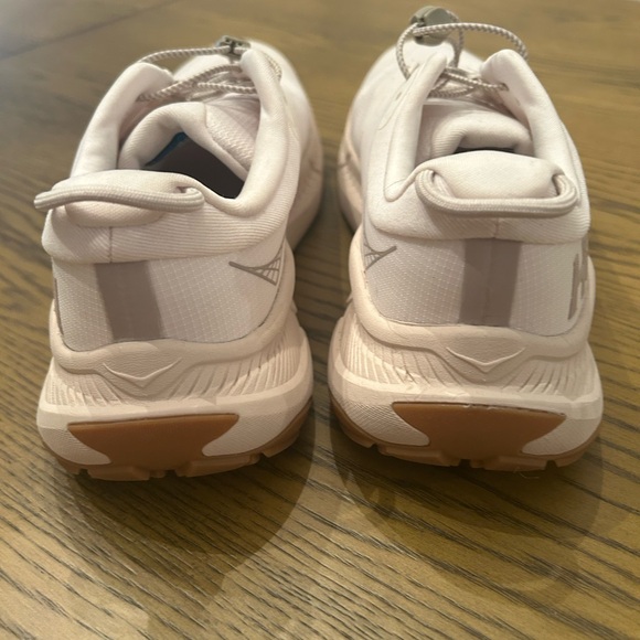 Hoka Women’s transport Sneakers. - Picture 3 of 9